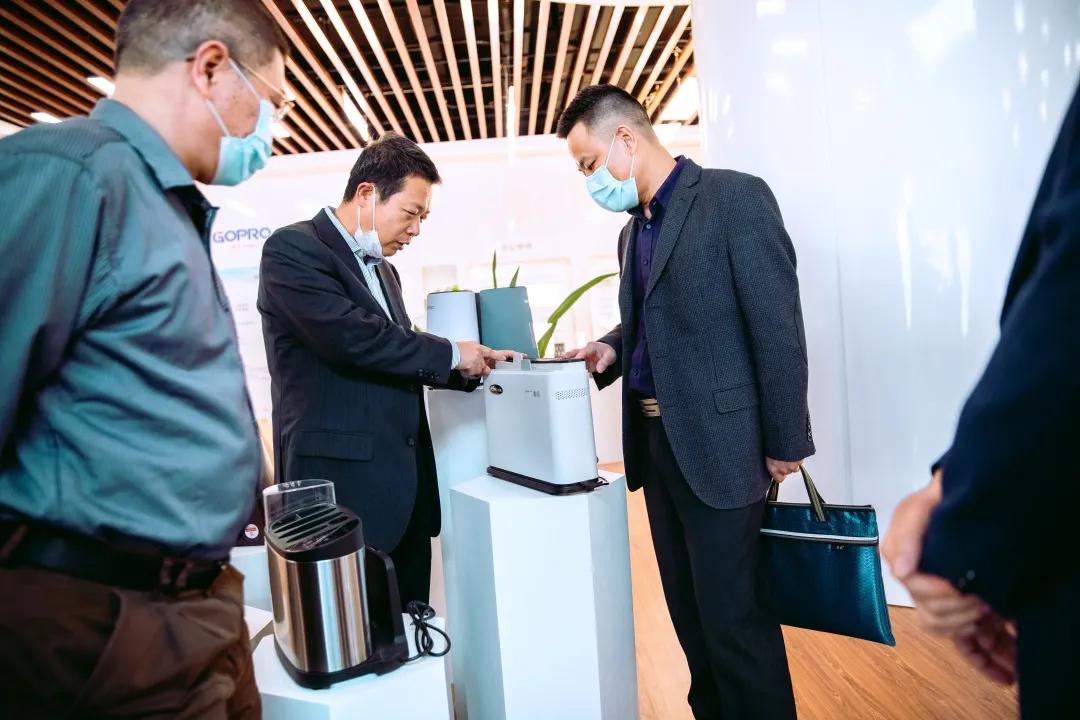 1636526493604427 1636526493604427